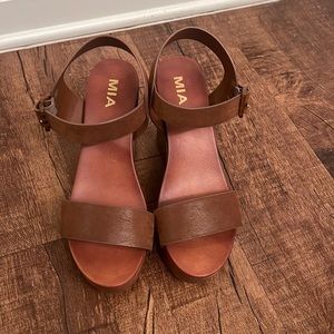 MIA sandals